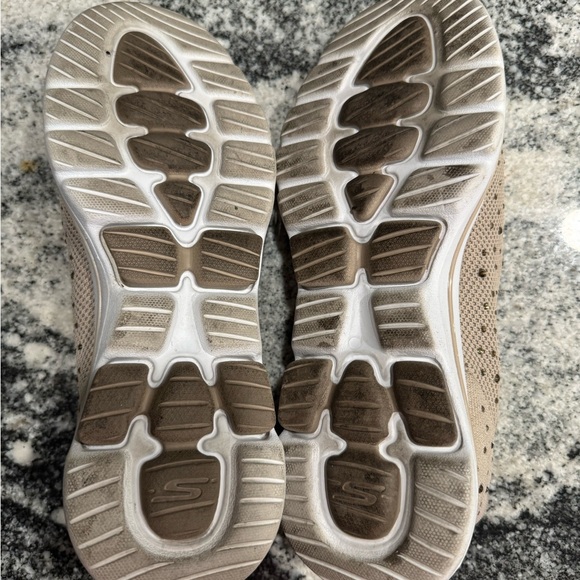 Skechers Tan Sneakers Go Walk - Picture 4 of 4